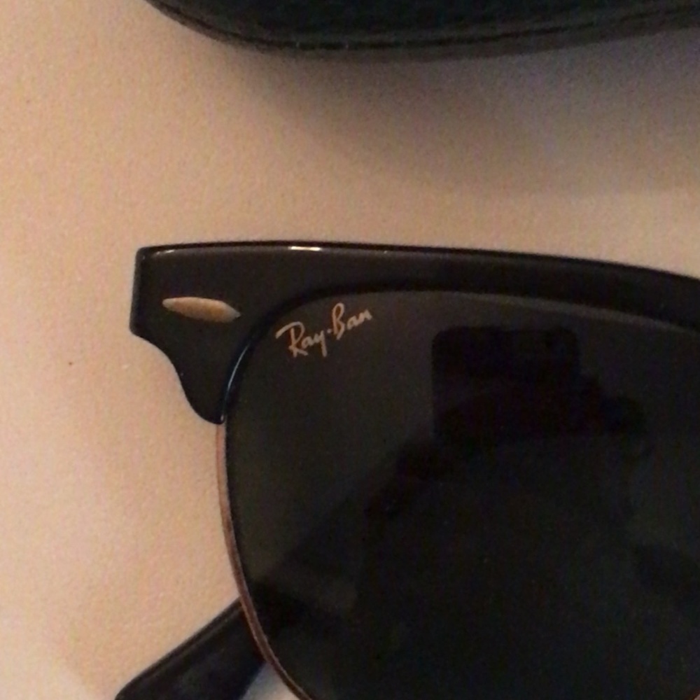 Host Pick! RAY-BAN Clubmaster  Sunglasses w/ Generic Case - Picture 4 of 6